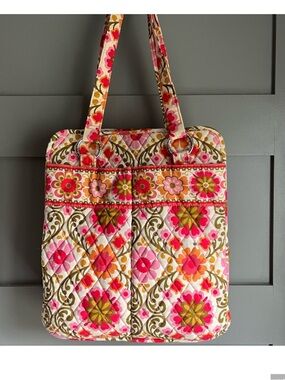 VERA BRADLEY Perfect Pocket Tote FOLKLORIC (retired style and color)